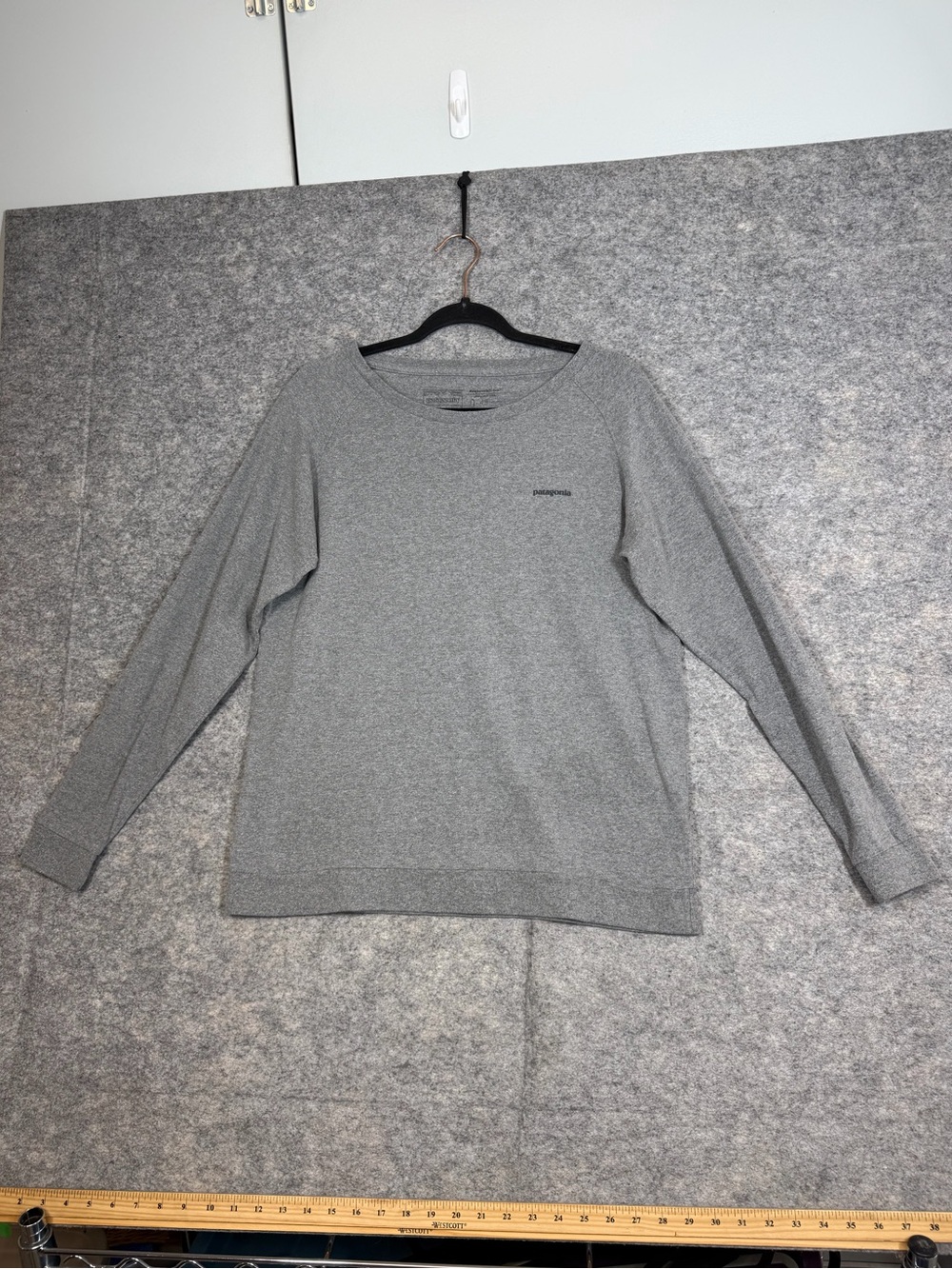 Patagonia Responsibili-Tee Gray Long Sleeve Shirt Large Outdoor Gorpcore Casual
